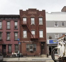 725 Metropolitan Ave in Brooklyn, NY - Building Photo - Building Photo