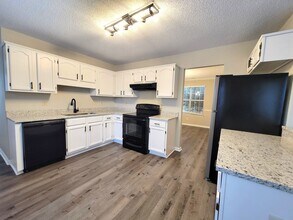 6007 Running Deer Rd in Charlotte, NC - Building Photo - Building Photo