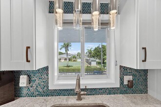 4 Westwood Ave in Jupiter, FL - Building Photo - Building Photo