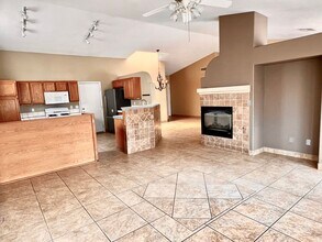 722 Wolf Point St in Henderson, NV - Building Photo - Building Photo