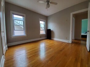 3922 N Monticello Ave-Unit -2 in Chicago, IL - Foto de edificio - Building Photo
