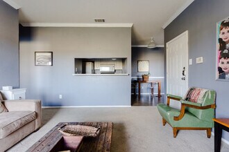 12166 Metric Blvd in Austin, TX - Building Photo - Building Photo