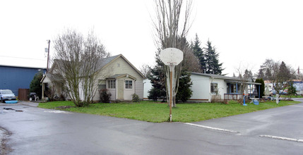 Sam's Good Rv Park in Vancouver, WA - Foto de edificio - Building Photo