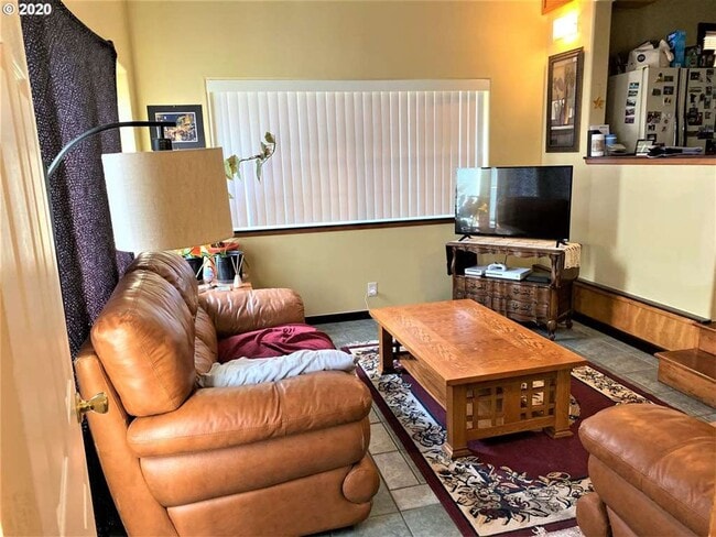 4005-4009 E 17th Ave in Eugene, OR - Building Photo - Building Photo