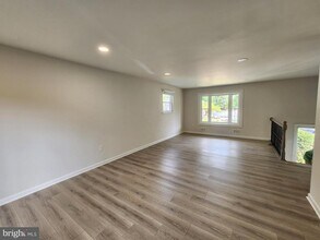 2703 Bey Ct in Fort Washington, MD - Foto de edificio - Building Photo