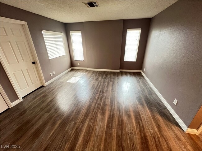 property at 909 Snug Harbor St