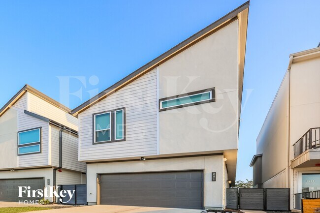 381 N Centro Cir in Shenandoah, TX - Building Photo - Building Photo