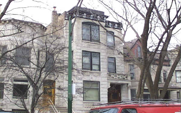 2528 N Burling St in Chicago, IL - Foto de edificio - Building Photo