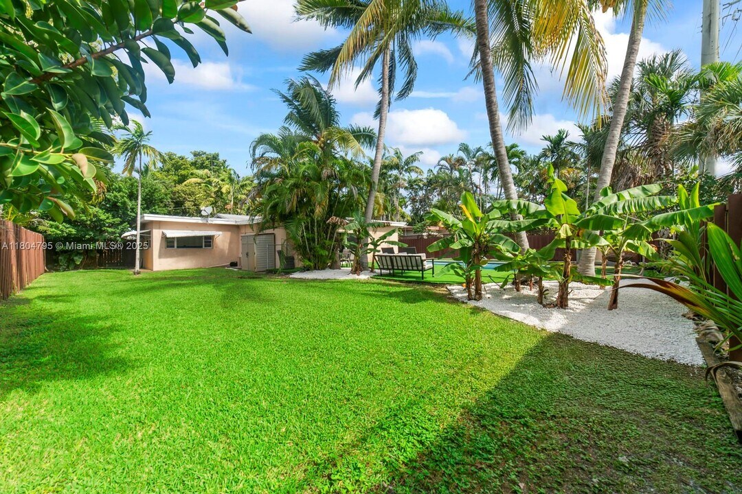 2708 Cleveland St in Hollywood, FL - Building Photo