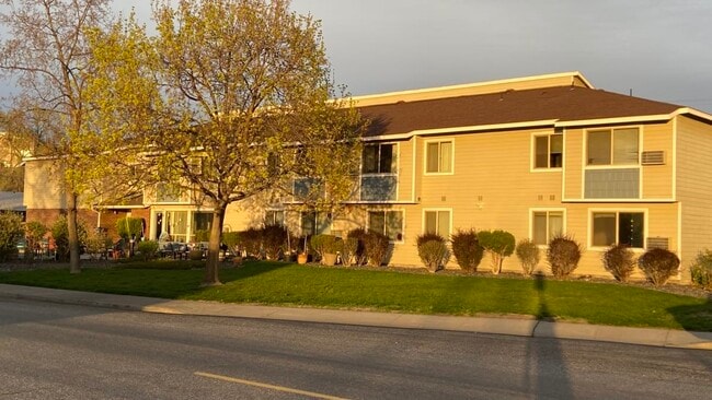 property at 1403 Meade Ave