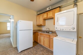 6606 Ballard Ave in Lincoln, NE - Foto de edificio - Building Photo