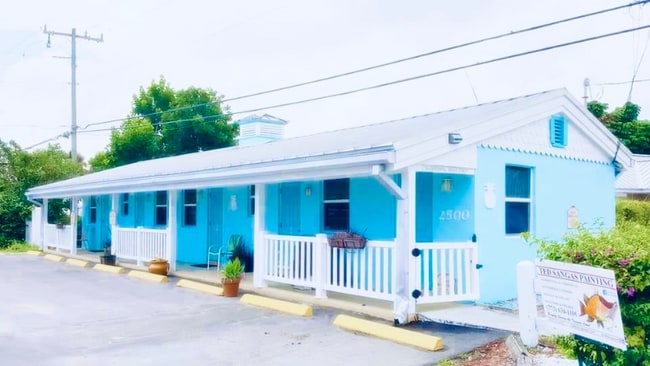 2500 NE Indian River Dr in Jensen Beach, FL - Building Photo - Building Photo