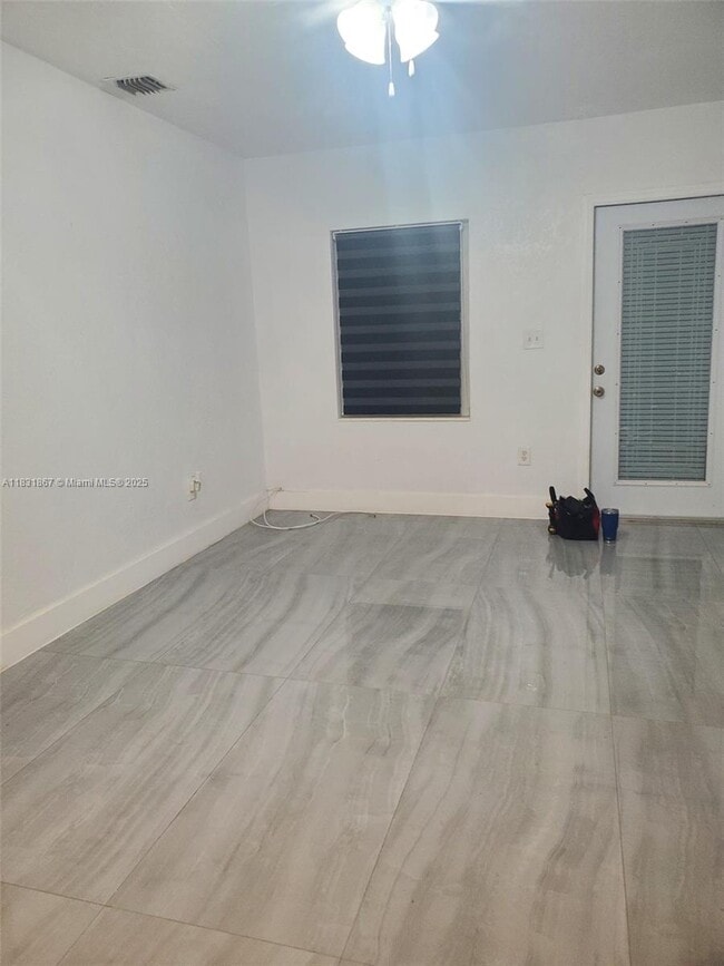 14781 Pierce St in Miami, FL - Building Photo - Building Photo