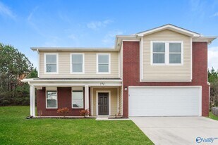 174 Ranier St in Meridianville, AL - Building Photo