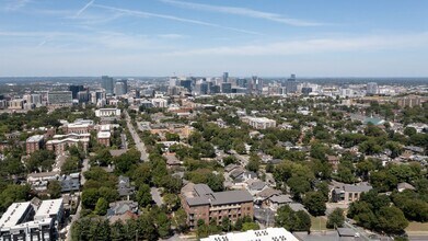 1706 18th Ave S in Nashville, TN - Foto de edificio - Building Photo