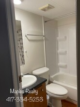 120 Sarah Ln in Branson, MO - Foto de edificio - Building Photo