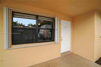 817 NW 12th Ave in Fort Lauderdale, FL - Building Photo - Building Photo