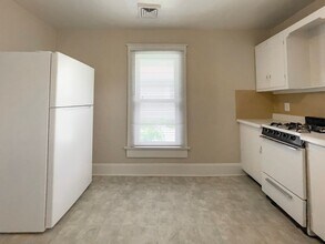 940 S 15th St-Unit -940 1/2 in New Castle, IN - Building Photo - Building Photo