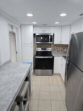 3150 N Palm Aire Dr, Unit 108 in Pompano Beach, FL - Building Photo - Building Photo