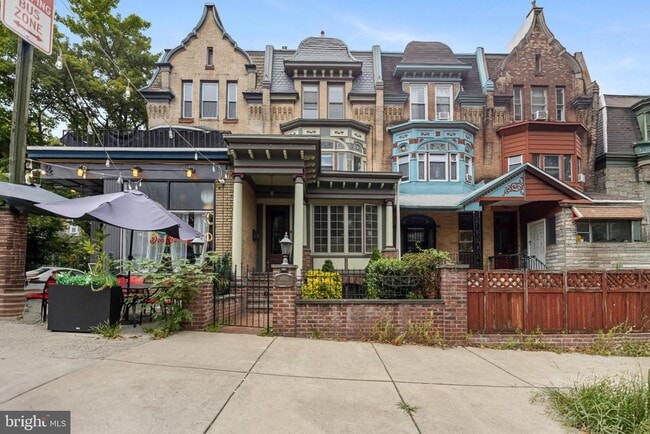 property at 4441 Spruce St