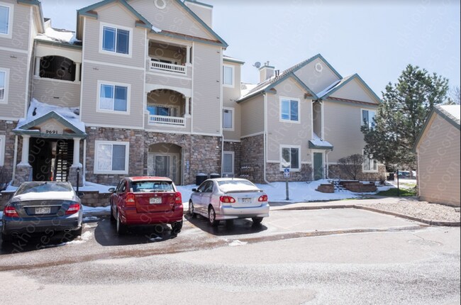 9691 W Coco Cir-Unit -UNIT 207 in Littleton, CO - Foto de edificio - Building Photo