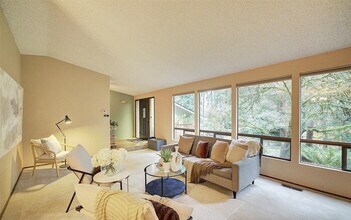 22710 2nd Ave SE in Bothell, WA - Building Photo - Building Photo