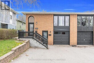 1305 Consort Crescent in Burlington, ON - Building Photo - Building Photo