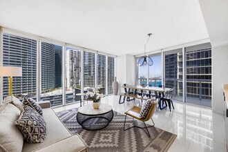 485 Brickell Ave in Miami, FL - Building Photo - Building Photo