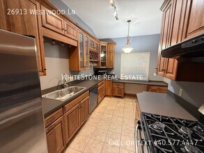 26913 Westwood Ln in Olmsted Township, OH - Building Photo - Building Photo