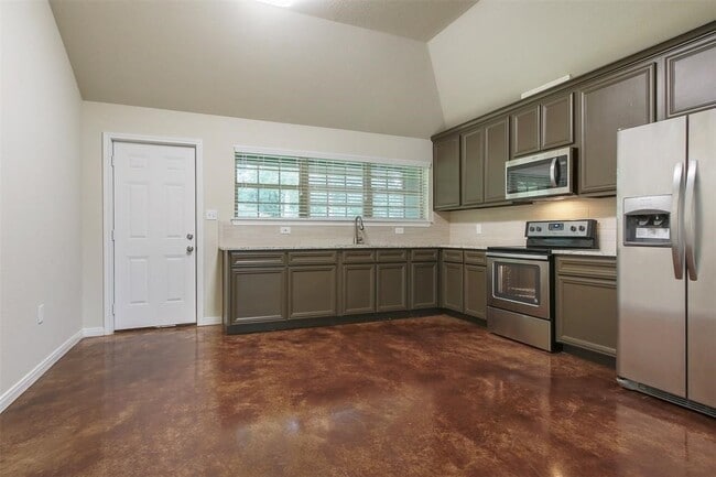 property at 5610 Highline Dr