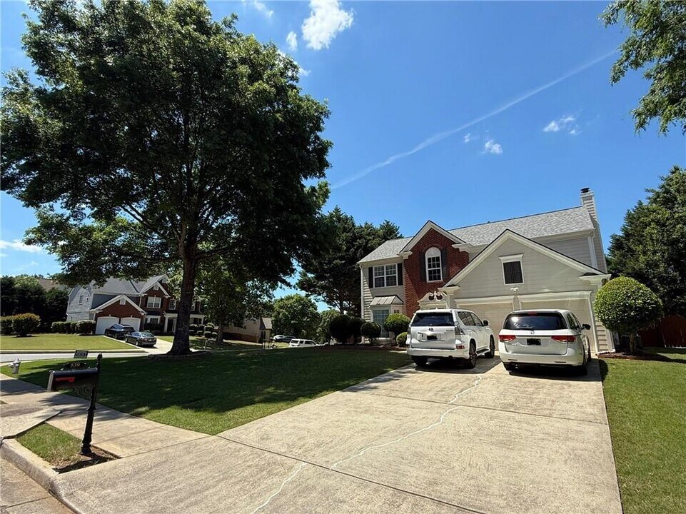 539 Glen Creek Way NE in Sugar Hill, GA - Building Photo