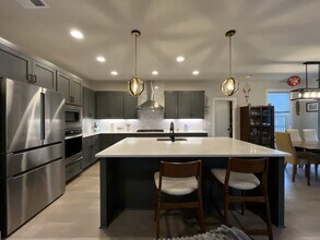 4023 SE 77th Ave in Hillsboro, OR - Building Photo - Building Photo