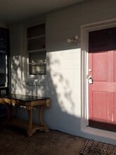 53 Amherst St, Unit D in Charleston, SC - Foto de edificio - Building Photo