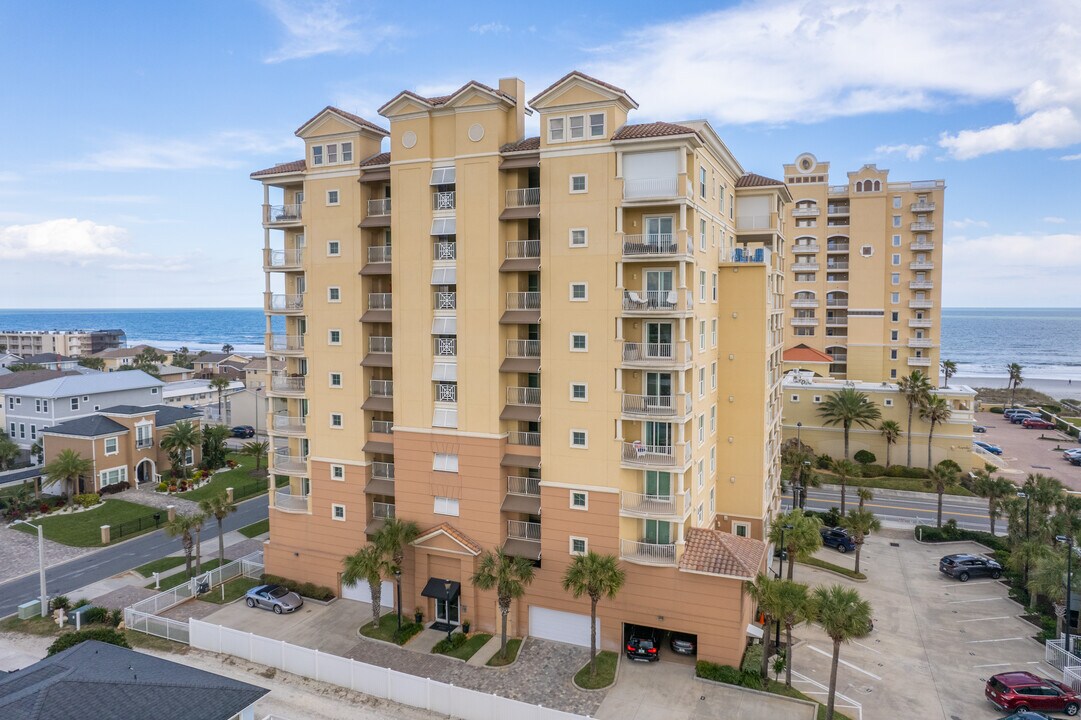 Oceanside 932 Condominiums in Jacksonville Beach, FL - Foto de edificio
