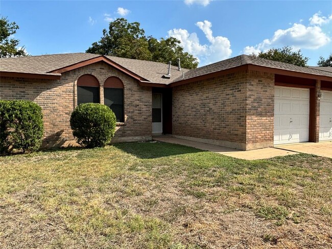 12107 Missel Thrush Ct in Austin, TX - Building Photo - Building Photo