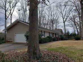 3740 Clubland Dr in Marietta, GA - Building Photo - Building Photo