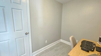 69 Hahn Ave in Rochelle Park, NJ - Building Photo - Building Photo