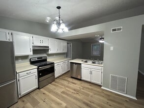 59 Kenway St in Cookeville, TN - Building Photo - Building Photo