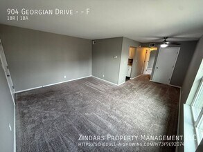 904 Georgian Dr in Danville, IL - Building Photo - Building Photo