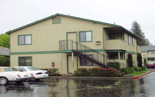 Porter Terrance Apartments in Stockton, CA - Foto de edificio