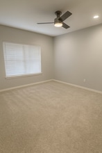 3102 Kings Rd, Unit 3102 in Dallas, TX - Foto de edificio - Building Photo