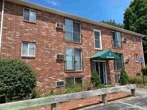 93 West St in Milford, NH - Building Photo - Building Photo