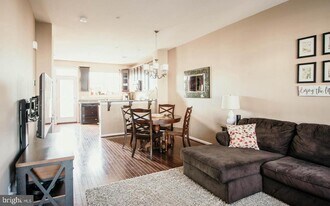 7454 Riding Meadow Way in Manassas, VA - Building Photo