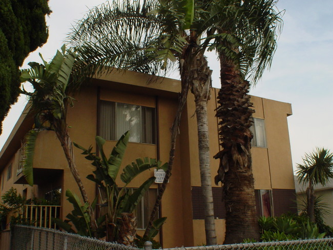 1928 S Garth Ave in Los Angeles, CA - Foto de edificio - Building Photo