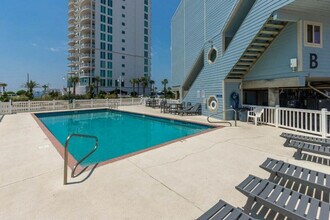 1988 W Beach Blvd in Gulf Shores, AL - Building Photo - Building Photo