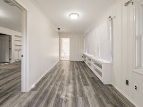 20862 Kenwood St in Farmington Hills, MI - Building Photo - Building Photo