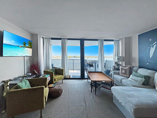 1200 S Flagler Dr in West Palm Beach, FL - Building Photo - Building Photo