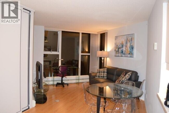 1009 Expo Blvd in Vancouver, BC - Building Photo - Building Photo