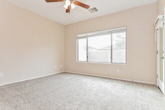 15629 W MacKenzie Dr in Goodyear, AZ - Building Photo - Building Photo