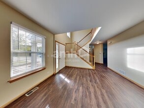 34406 Columbine Ct in Round Lake, IL - Building Photo - Building Photo